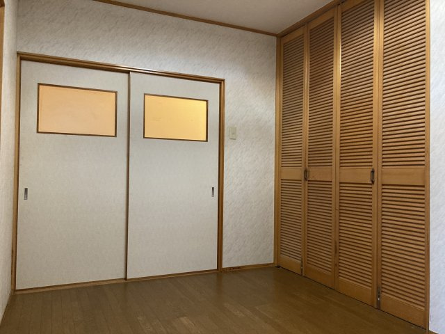 鷹峯南鷹峯町の洋室