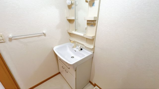 メゾンアンソレイエSの独立洗面台