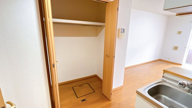 メゾンアンソレイエSの収納