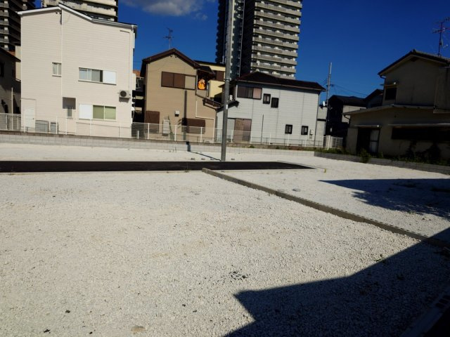 ルミエールタウン北野田の前面道路含む現地写真