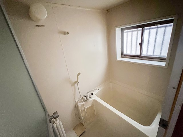 テラスハウスの浴室