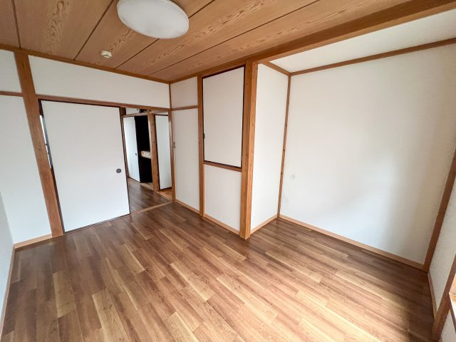 テラスハウスの洋室