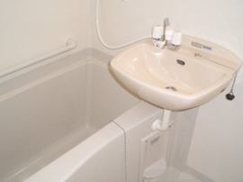 コンパクトで使いやすいお風呂です