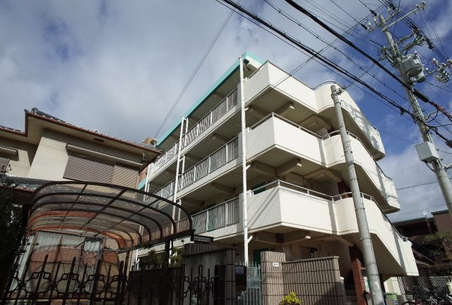 コーポアガペの外観