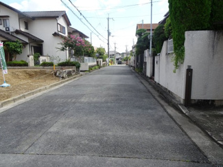 【前面道路含む現地写真】