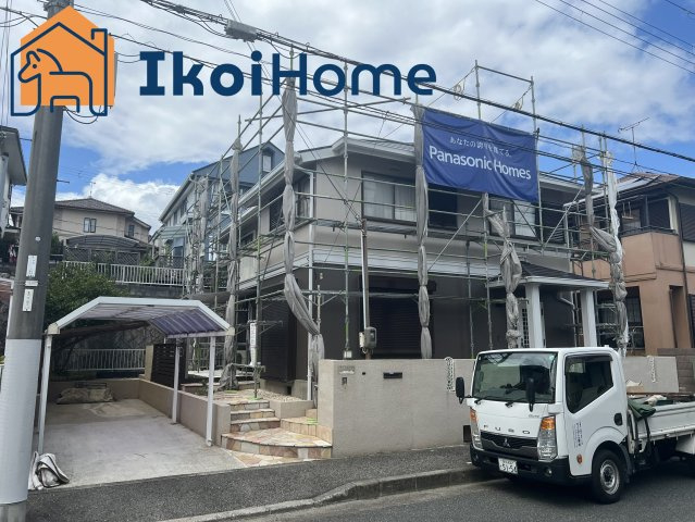 明石市大久保町緑ヶ丘　中古一戸建の外観|現在リフォーム中！令和6年9月完了予定です♪お車は1台カーポートがありますので、雨にも安心です。