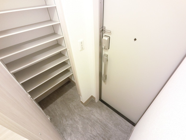 【玄関】 | ミライフハウス栄町