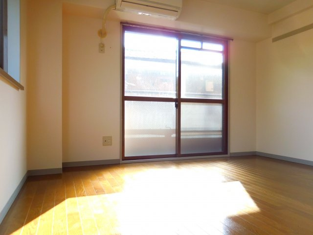 津之江パークハイツ2号館の居間・リビング