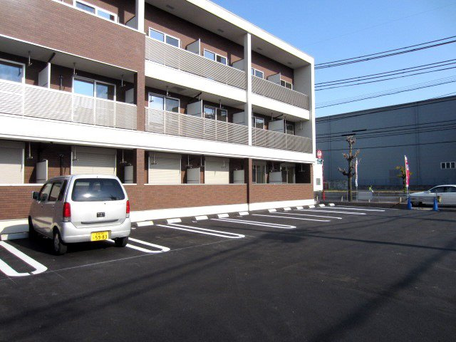 【駐車場】