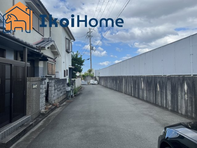 明石市茶園場　新築戸建のエントランス|交通量が少ないので静かです。小さなお子様がいるご家庭はご安心できると思います。