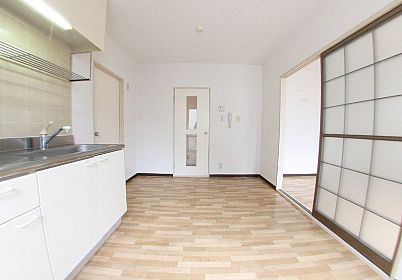 フレグランス光陽の内装|ゆとりのあるロビーです