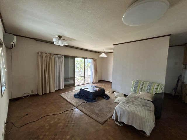 海南市大野中・中古戸建・54600の居間・リビング