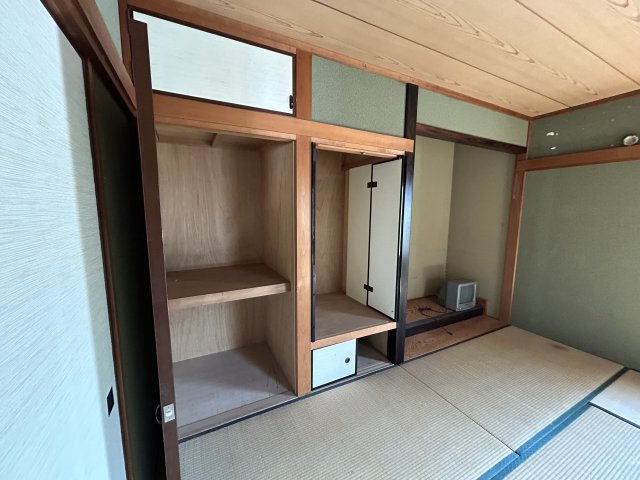 海南市大野中・中古戸建・54600の和室