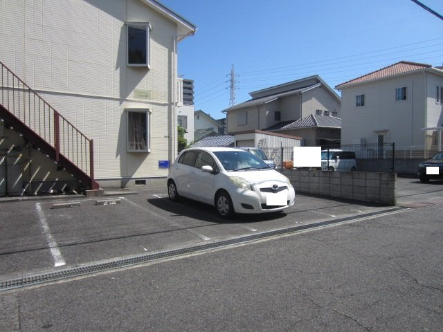 【駐車場】