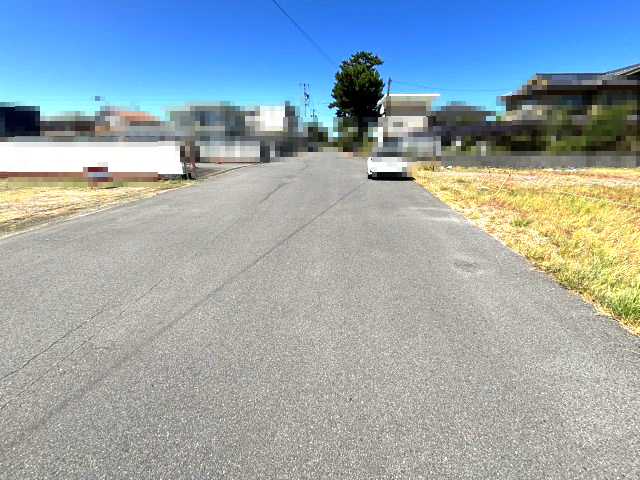 【前面道路含む現地写真】の画像