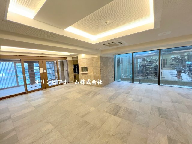 アーリアシティ曳舟Ⅱ　角　部屋　2015年築のエントランス