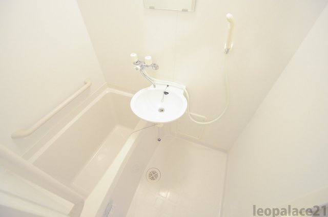 レオネクストＴｏｍａⅡの浴室|設備・仕様は号室により異なる為、現況を優先致します。