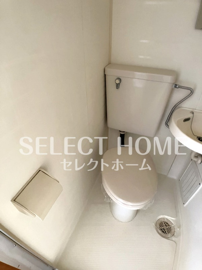 【トイレ】 | ロイヤル城南 | 落ち着いた色調のトイレです