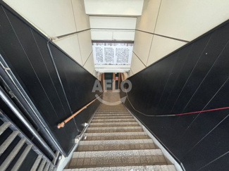 【設備】 | 大和今橋ビル | 大和今橋ビル　地下階段