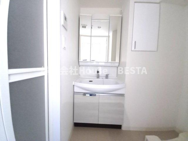 プレサンス神戸セレスティアの独立洗面台