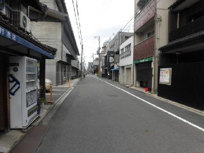 アビターレ油小路の周辺|前面道路
