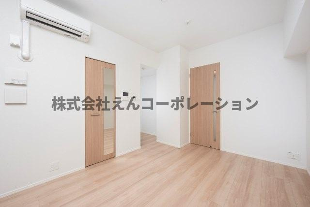 【居間・リビング】 | エンクレストベイ天神東Ⅲ | 反転