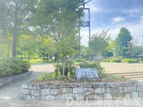 厚木市宮の里　新築戸建の周辺|徒歩1分のさぎさか公園　入口です。