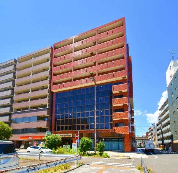 横浜市鶴見区鶴見中央３丁目の中古マンションの外観|周辺は生活利便施設が点在しています。
是非一度、現地へお越しください！
ご自宅までの送迎も可能です！