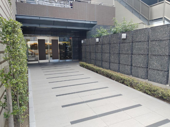 アーデル曳舟マークイーストのエントランス