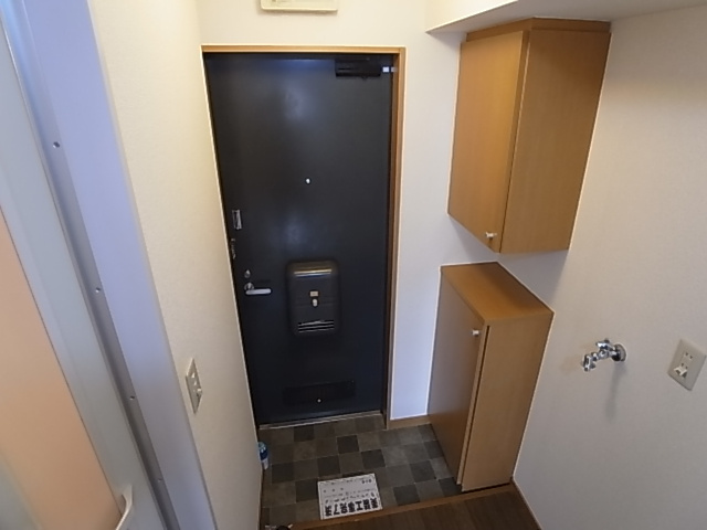 神戸市北区鈴蘭台南町２丁目のアパートの玄関|シューズボックス付き