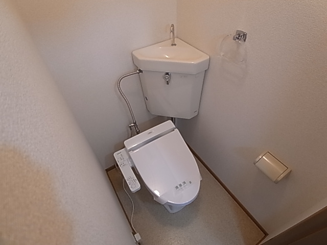 神戸市北区鈴蘭台南町２丁目のアパートのトイレ