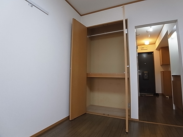 神戸市北区鈴蘭台南町２丁目のアパートの収納|クローゼット