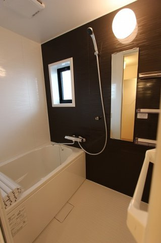 クレストヒルズの浴室