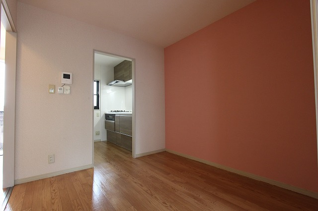 クレストヒルズの居間・リビング