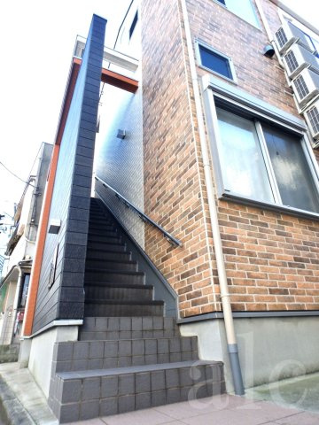 Stage北新宿 (ステージ北新宿)のエントランス