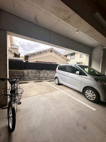 パッセージの駐車場