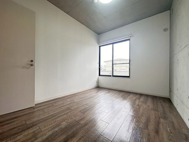 パッセージの洋室