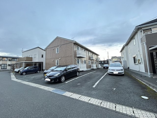 ボヌールＴの駐車場