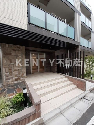 【エントランス】 | Ｇｒａｃｅ・Ｏｎｅ | 落ち着いたエントランスです