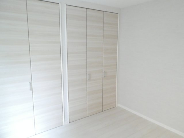エクセルメゾン仁川の寝室