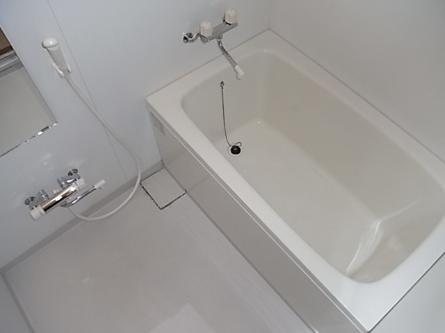 レフィナード芦屋の浴室