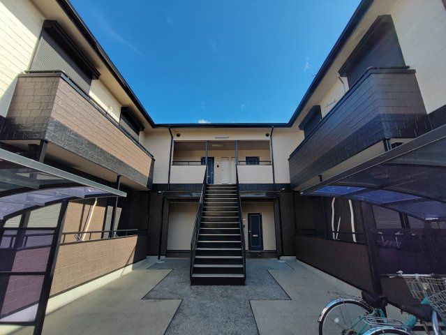 レフィナード芦屋の外観