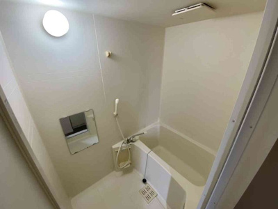 【浴室】 | レオパレス梨乃木坂二番館 | 設備・仕様は号室により異なる為、現況を優先致します。