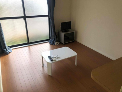 【居間・リビング】 | レオパレスＭ・コスモス | 設備・仕様は号室により異なる為、現況を優先致します。