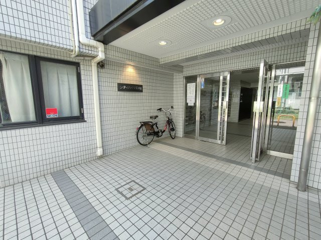 シティハイツ新小岩のエントランス
