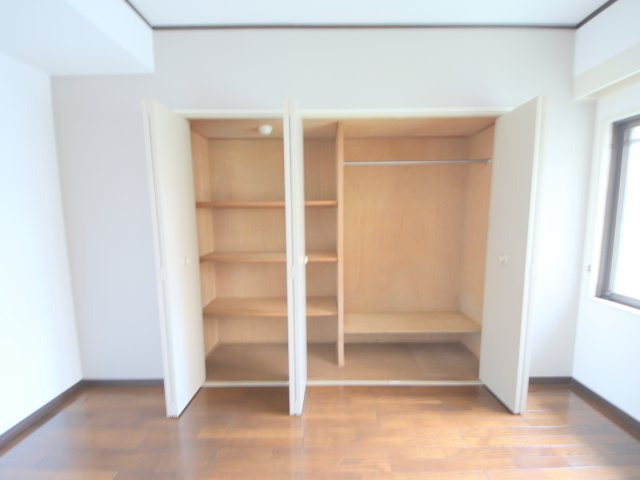 朝日プラザアーバネート奈良IIの収納