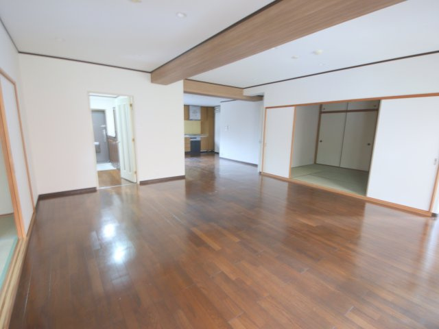 朝日プラザアーバネート奈良IIの居間・リビング