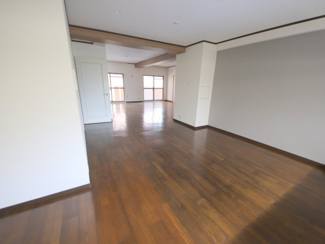 朝日プラザアーバネート奈良IIの居間・リビング