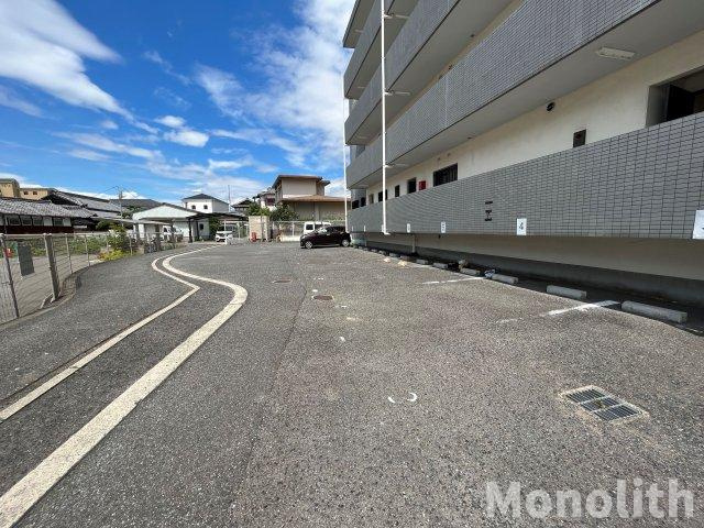 プレステージアスカの駐車場