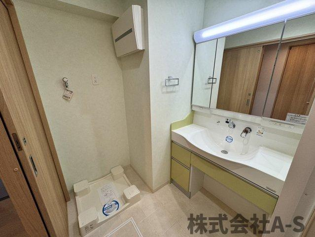 グランルクレ新栄イーストの洗面所|同間取り画像使用
実際のお部屋と色などが異なる場合がございます。